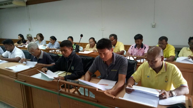 การประชุมประชาคมตำบล เพื่อพิจารณาทบทวนแผนพัฒนาท้องถิ่น (พ.ศ.2561-2565)